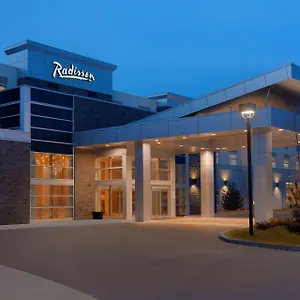 Hotel Radisson & Conference Centre Airport ****
